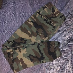 Empyre camo joggers